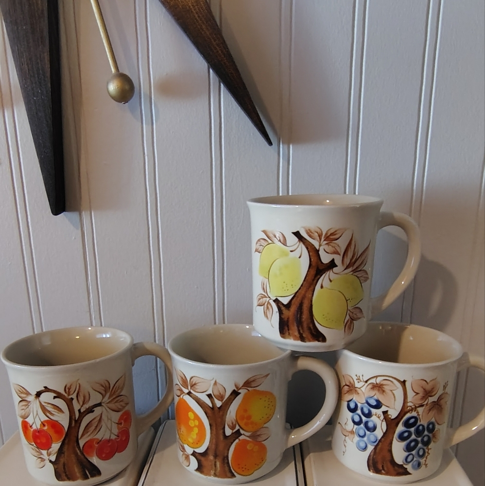 Vintage Ceramic Mug Set